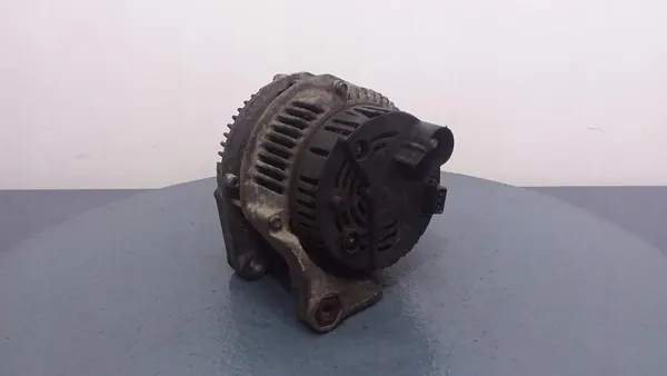 BMW E39 2.0D Vaihtovirtageneraattori 120A OEM 2247389 image 2