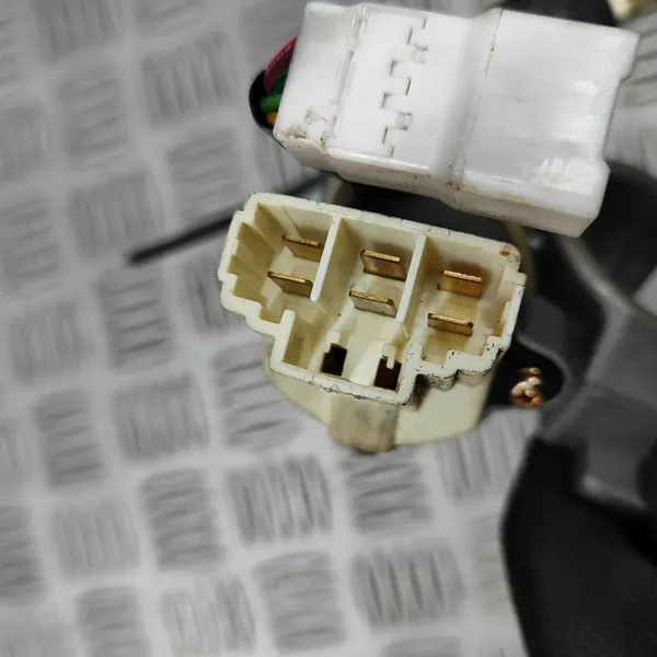 Gebruikt onderdeel Kia Carens II FJ OEM 0K2JA76990 2.0L 83kw 2005 image 7