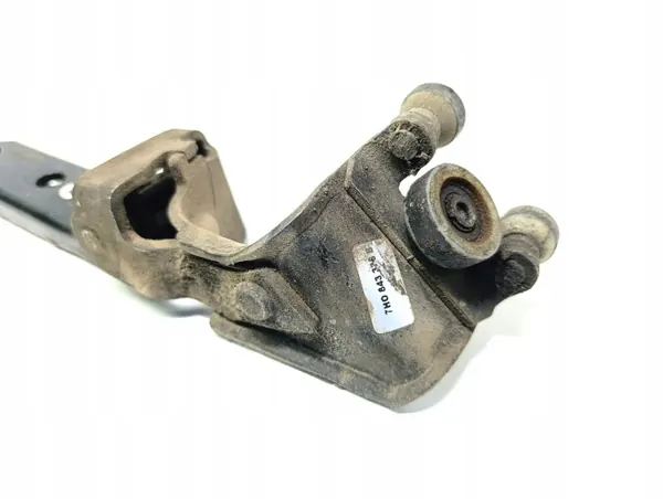 OEM 7M0843336B Sidodörrsrullvägledare för VW Transporter image 3