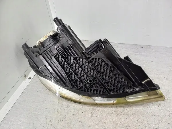 Vasen Bixenon Ajovalot Skoda Octavia II FL image 2