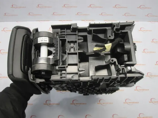 OEM 9820862680 Käsinoja Peugeot 2008 II GT Line image 3