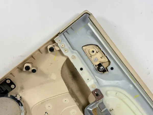 OEM 11GM286A Moldura Puerta Trasera Izquierda Cadillac Escalade image 8