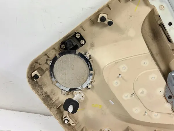 OEM 11GM286A Moldura Puerta Trasera Izquierda Cadillac Escalade image 9