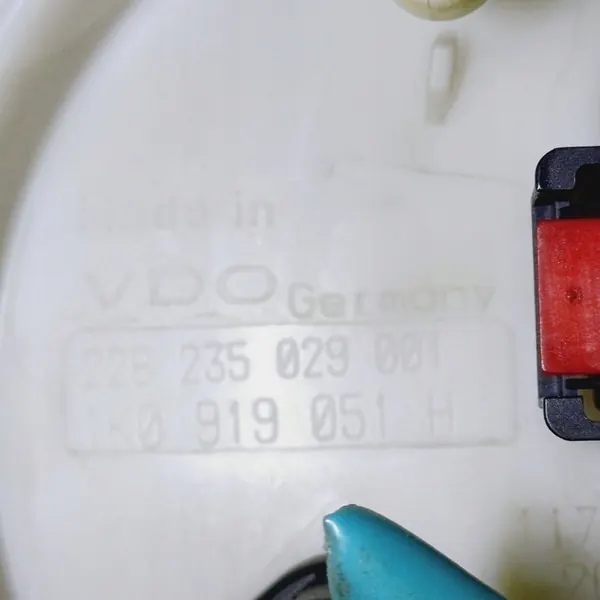 Bomba de Combustível Audi A3 8P 1.6B 1K0919051H image 3