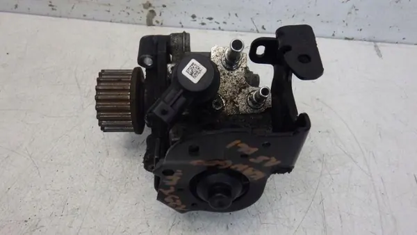 Bomba de injeção Renault OE 0445010704 usada image 6