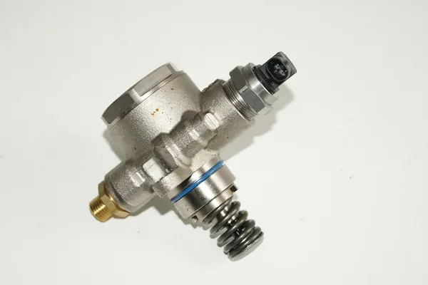 Audi OE 06M127026H korkean paineen polttoainepumppu image 2