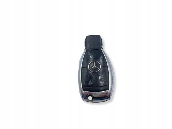 Llave Mercedes OEM UHP2265 - 3 Botones Plata Usada image 2