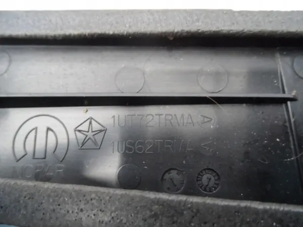 Feu de Plaque Jeep Cherokee 2014-18 OEM 1UT72RXFAA image 4