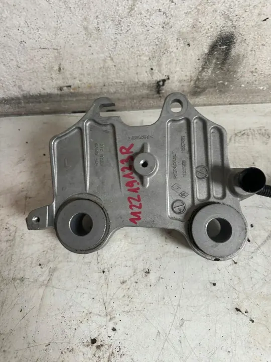 Renault 5 E-Tech Motorfäste OEM 112219123R image 2