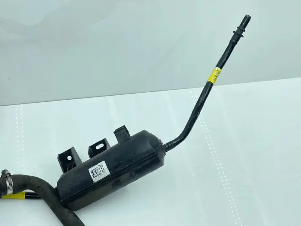 AdBlue-letku OEM 7393506 BMW 6-sarja G32:lle image 3