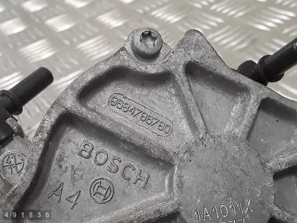 Pompe à vide de frein Peugeot 3008 2012 image 2