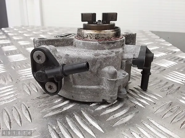 Pompe à vide de frein Peugeot 3008 2012 image 4