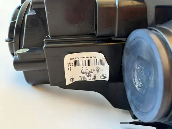 Volkswagen OE 1K6 941 029 P heijastin image 5