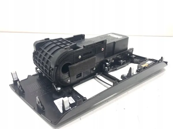 Juomakuppiteline OEM 84625-D4000 Kia Optima Farmarille image 3