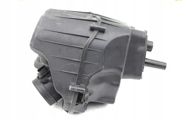 Audi A8 Ilmansuodatin Kotelo OEM 4H0133824AB Käytetty image 4