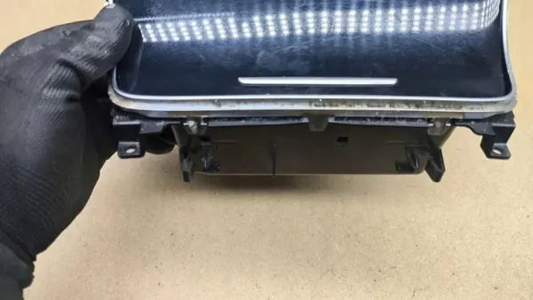 Asbak Mercedes-Benz OEM A2056800110 voor C-Klasse W205 image 9
