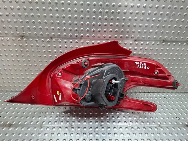 Luz Trasera Izquierda 9672628280 Peugeot 208 2012- image 4