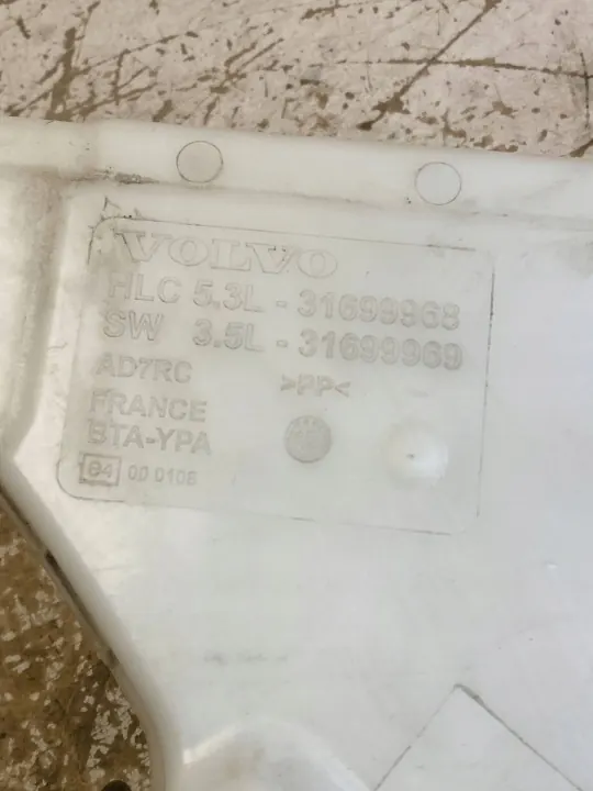 Volvo XC60 ruitenwisservloeistoftank OEM 31699968 image 10