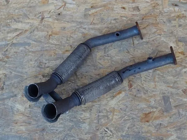 OEM VW Golf V R32 3.2 V6 Downpipe 2003-2008 image 2