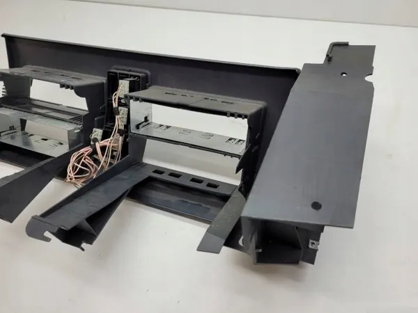 Bovenste console frame afdekpaneel OEM 81639030323 image 10