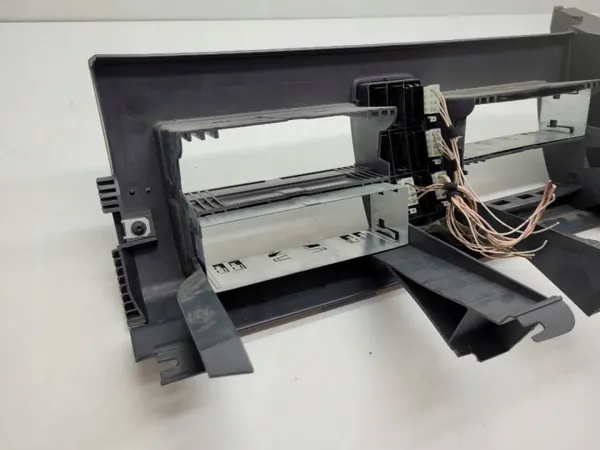 Bovenste console frame afdekpaneel OEM 81639030323 image 8
