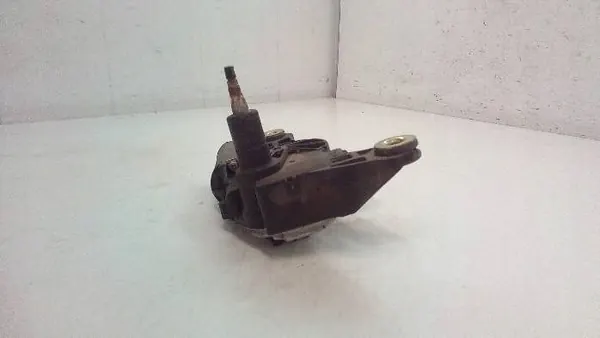 VW GOLF IV 98 Heckwischermotor image 5