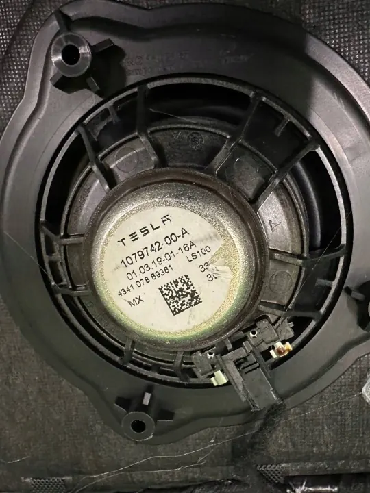 Tesla Model 3 kofferbakplank OEM 109045200NVV image 6