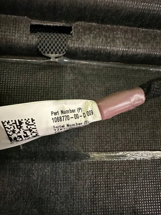 Tesla Model 3 kofferbakplank OEM 109045200NVV image 7