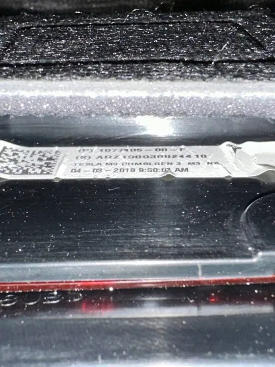 Tesla Model 3 kofferbakplank OEM 109045200NVV image 8