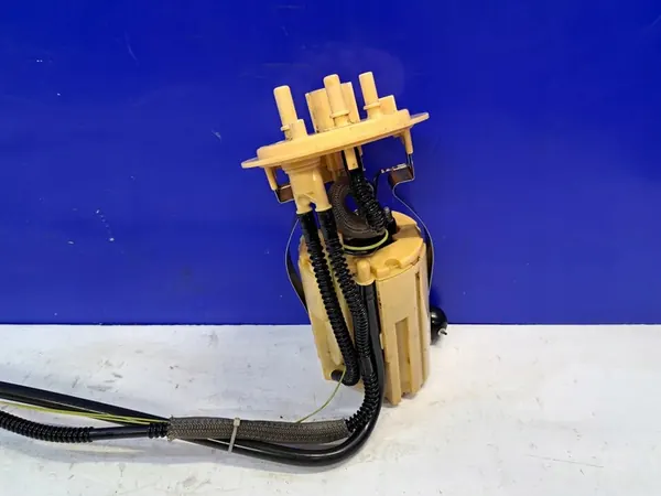 Bomba de combustível Volvo XC90 I 2.4L 2006 OEM 31305187 image 2