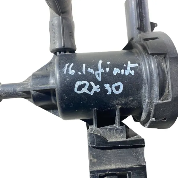 Infiniti QX30 2017 Etuosa Pakokaasupaineanturi A0009055002 image 8