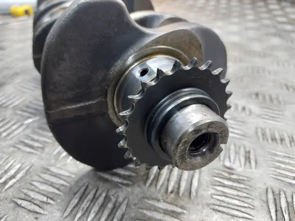 WAŁ KORBOWY NISSAN PRIMERA P12 1.9 DCI OEM image 9