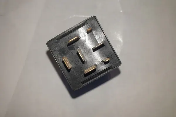 Relä SKODA SUPERB I (3U4) 2001 3U0959627 image 3