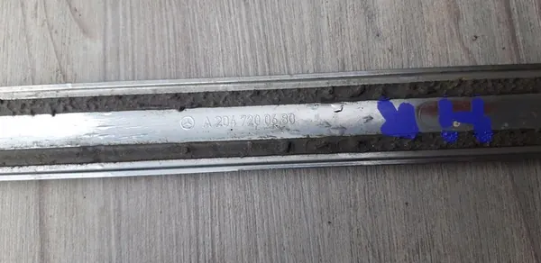 Rivestimento porta cromato destro anteriore Mercedes GLK W204 A2047200680 image 7