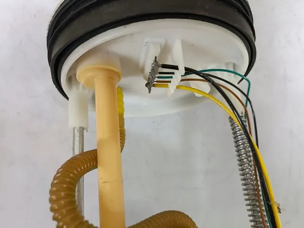 VW CADDY III BOMBA DE COMBUSTÍVEL 2K0919051B image 3