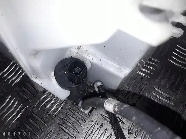 FORD FOCUS MK3 - RÉSERVOIR DE LIQUIDE BV61-17B613-A image 6