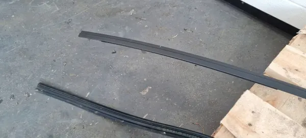 Audi A5 8T Kattoharja Oikea Musta OEM 8T8853704C image 6