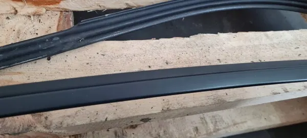 Audi A5 8T Kattoharja Oikea Musta OEM 8T8853704C image 9