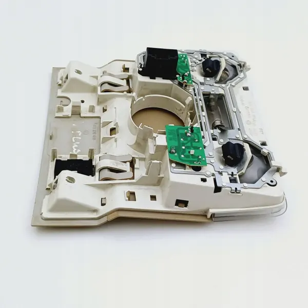 Luz Techo VW Golf OEM DRC98630 - Estado Usado image 7