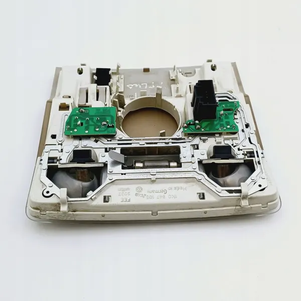 Luz Techo VW Golf OEM DRC98630 - Estado Usado image 8