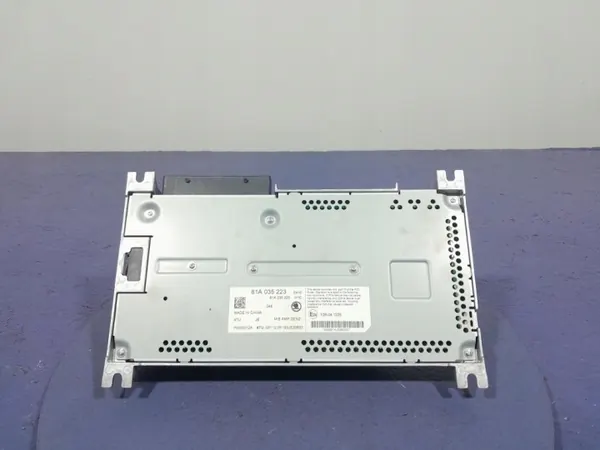 Skoda Superb III Radiovahvistin OEM 81A035223 image 2