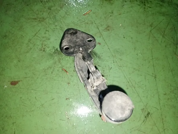 Slot kiepvenster achter Fiat 126p OEM 7714893 image 3