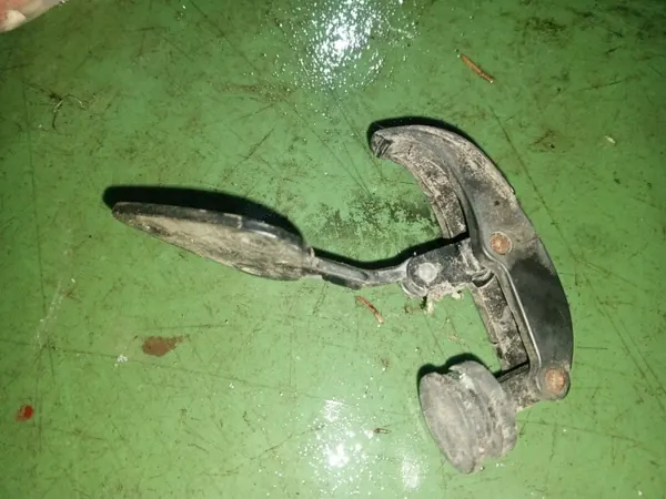 Slot kiepvenster achter Fiat 126p OEM 7714893 image 4