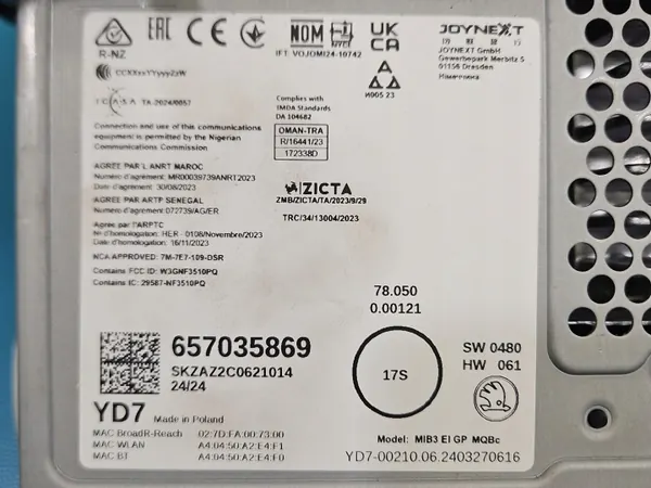 Skoda Kamiq tehdasradio OEM 657035869 image 9