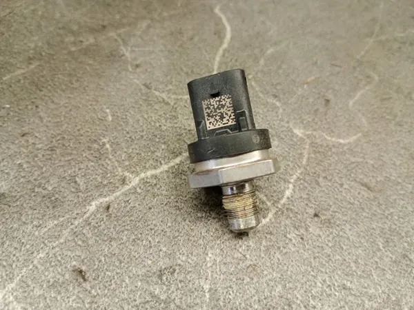 Brandstofleiding sensor A2820701100 Mercedes W188 image 2
