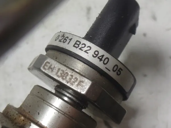 Rampe d'injection BMW 4804029 2375198-01 Cyl 5-8 image 5