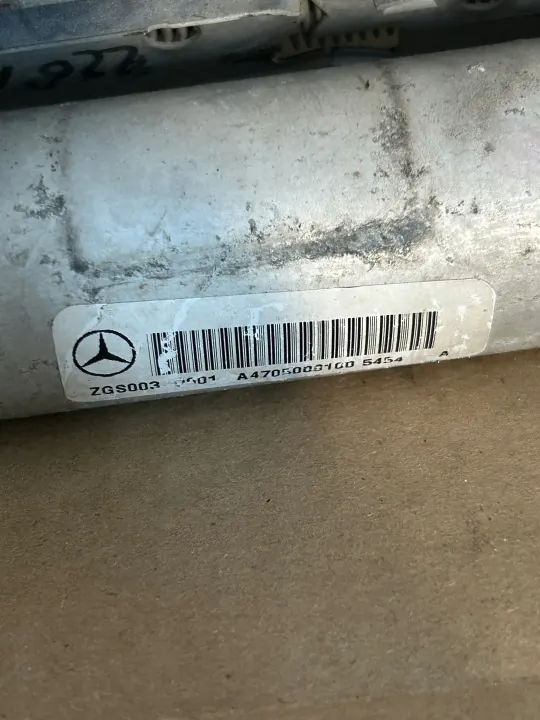 Radiateur d'eau Mercedes-Benz d'occasion OEM A4705000000 image 4