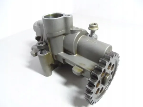 Pompe à huile OEM WORAD0975 pour VW Jetta 5C Passat B7 image 2