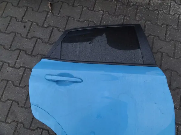 HYUNDAI KONA 2020 HÖGER BAKDÖR KOMPLETT OEM image 4