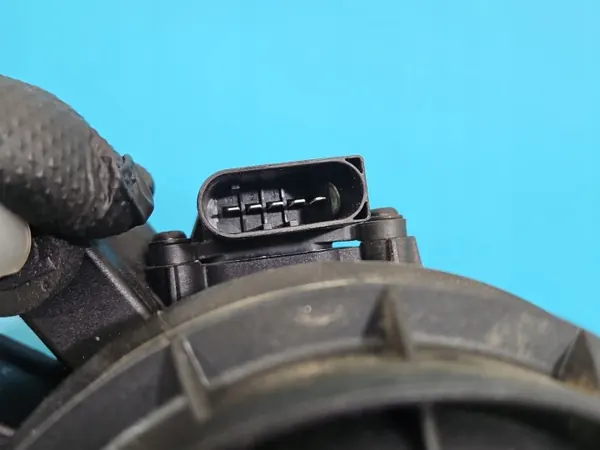 Brandstofffilterhuis OEM A6540900252 Mercedes W213 image 3